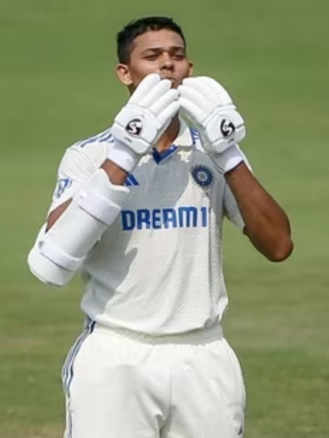 4 indian left handers to score test double century